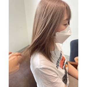 くすみベージュ