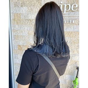 ブルーブラック