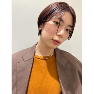 マッシュ　センターパート　フェイスレイヤー　ベージュカラー