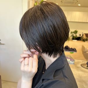 《イーズ鎌倉》抜け感のある大人ショートヘア/マッシュ/ボブ