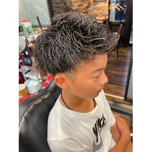 BARBER Chos メンズトータルビューティ×ショート