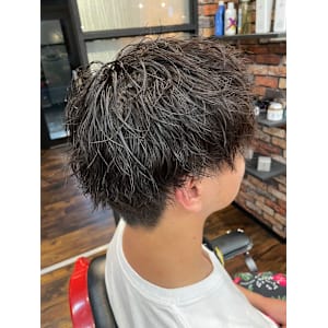 BARBER Chos メンズトータルビューティ×ショート