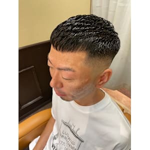 BARBER Chos メンズトータルビューティ×ショート