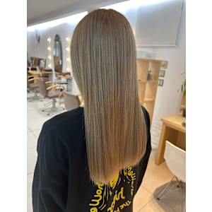 ホワイトベージュ