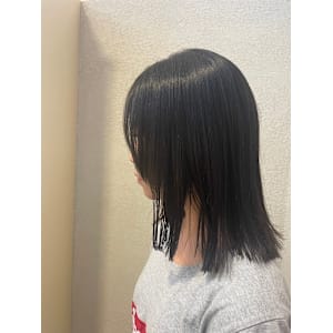 ELLYLONDON 1st.店×ミディアム