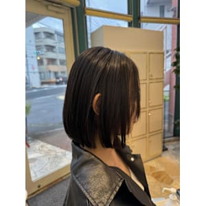 切りっぱなしボブ/Ju