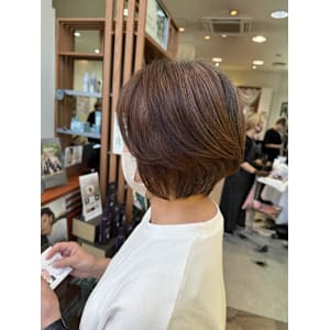 毛流れショートボブ/Ju