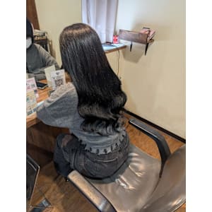 黒髪ロングヘアー