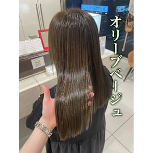 『オリーブベージュカラー』