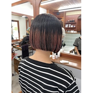 ミニボブ×ピンクデザインカラー