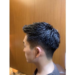 銀座　理容室　刈り上げ　フェード　ビジネス
