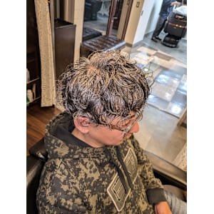 グレイヘア×スパイラルパーマ - Grooming&Hair Salon SKY【スカイ】掲載中