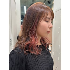 おしゃれ度アップピンクイヤリングカラー