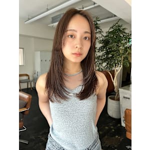 顔まわりレイヤーカット　グレージュ