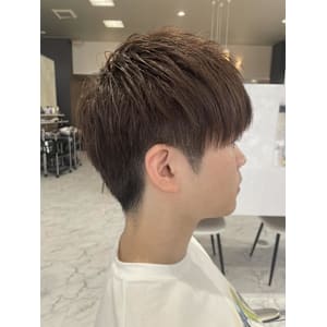 ショートマッシュヘア