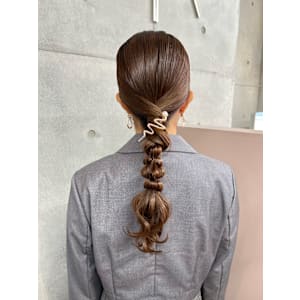 お呼ばれヘア編み下ろしアレンジ