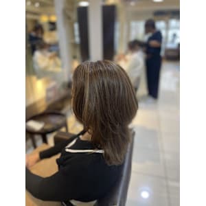 脱白髪染めハイライトカラー