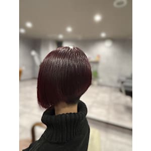 刈り上げ前下がりボブ