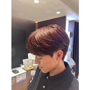 韓国ヘア　シースルーマッシュ　カルマ　赤　表参道