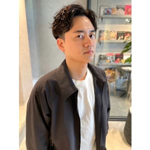 ニュアンスパーマ　緩めパーマ　ビジネス　ツーブロック　爽やか