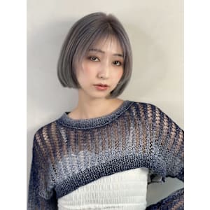ハイトーンカラー　シースルーバングボブ