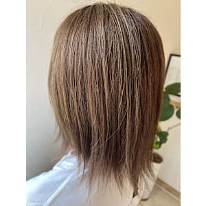 ミルクティーベージュ