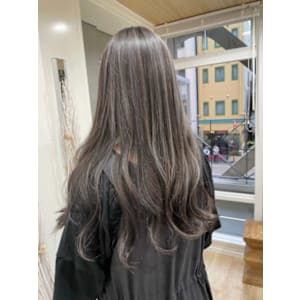 ハイライト多めグレーベースハイライト