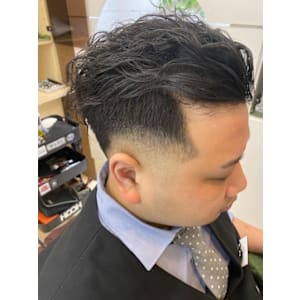 パーマ×スキンフェード