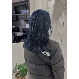 ネイビーブルー