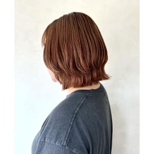 オレンジペコベージュカラー・くびれミディボブ