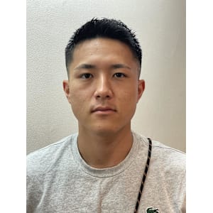 黒髪短髪フェードスタイル