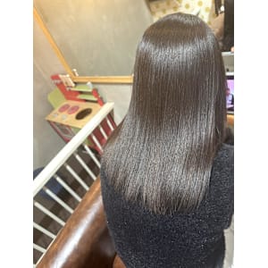 学生さん　縮毛矯正