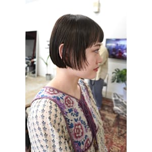 ミニボブ×顔まわりレイヤー