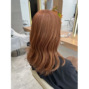 オレンジベージュ