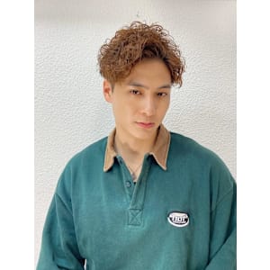 かきあげバングショートパーマ