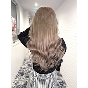 柔らかミルクティーベージュ