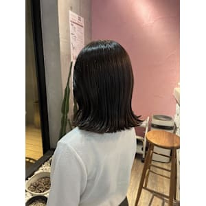 オリーブグレージュ