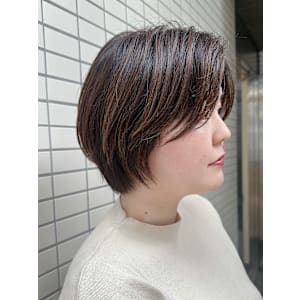 ショートカット/丸みショートカット/ハイライト/ベージュ