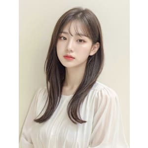くびレイヤー前髪エモージュ小顔レイヤーカットシアベージュ
