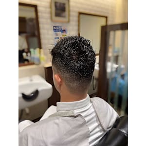 くせ毛ショート/フェード/ツーブロック刈り上げ