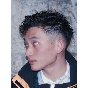 ショートハードパーマスタイル