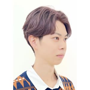 ピンクベージュ