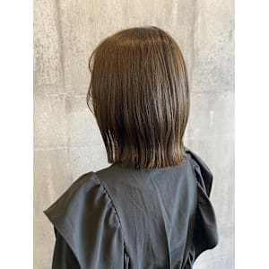 ぱつっとボブ×ベージュ