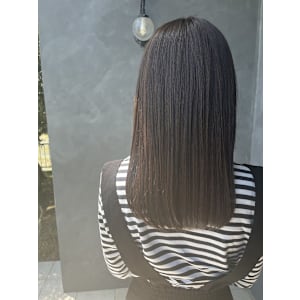 アッシュブラウン　ブリーチなしの透明感