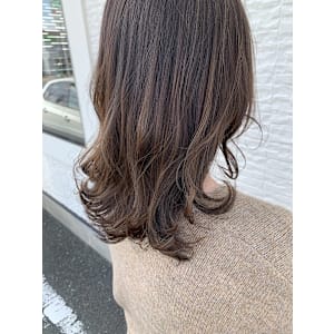 シンプルこなれピュアミディ