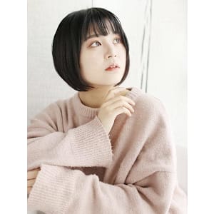 透け感バングのワンカールボブ