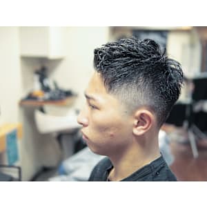 スキンフェード×アップバング