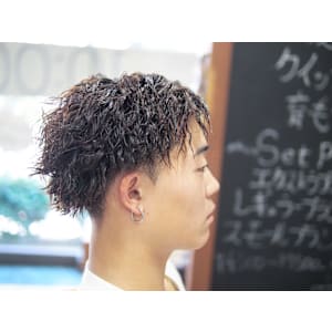 フェード×ツイストパーマスタイル