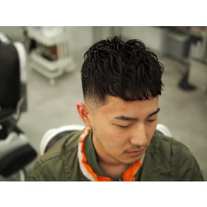 ネオピンパーマ×クロップスタイル - バーバーショップ CHILL CHAIR 中野店【バーバーショップ チルチェア ナカノテン】掲載中