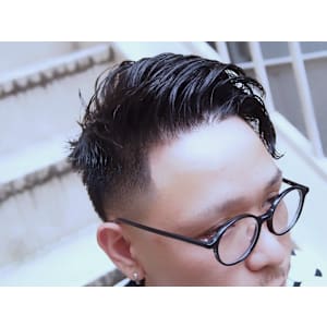 スキンフェード×スウィングアップ - バーバーショップ CHILL CHAIR 中野店【バーバーショップ チルチェア ナカノテン】掲載中